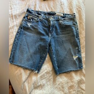 AG Nikki Relaxed Skinny Short. Excellent condition.